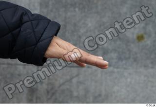 B0019 Man hand reference 0001